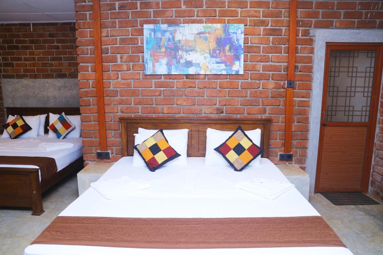 Click Hiriketiya Hotel Dikwella Exterior foto